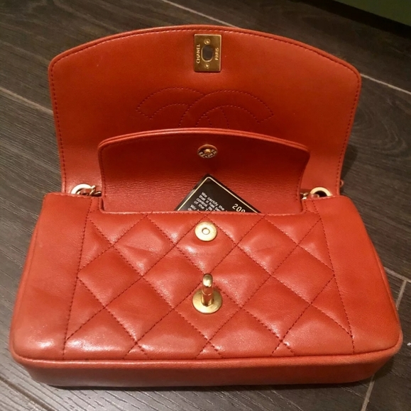 CHANEL Diana - Picture 4 of 12